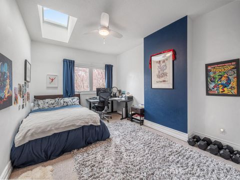 Photo 34 at 8 De Savery Crescent, Mount Pleasant West, Toronto