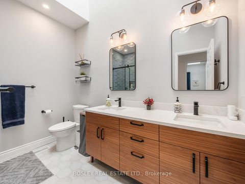 Photo 36 at 8 De Savery Crescent, Mount Pleasant West, Toronto