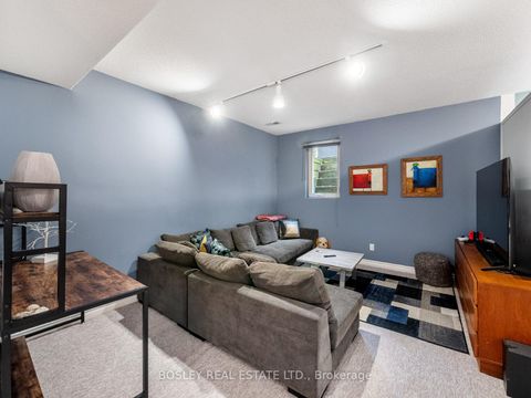 Photo 38 at 8 De Savery Crescent, Mount Pleasant West, Toronto