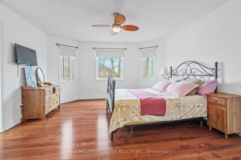 Photo 9 at 55 Attridge Drive, Aurora Village, Aurora