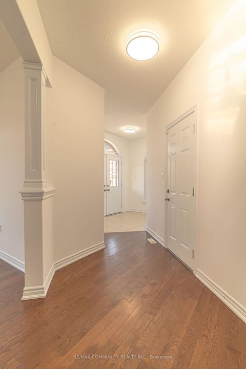 Photo 7 at 27 Bamburg Street, Sutton & Jackson's Point, Georgina