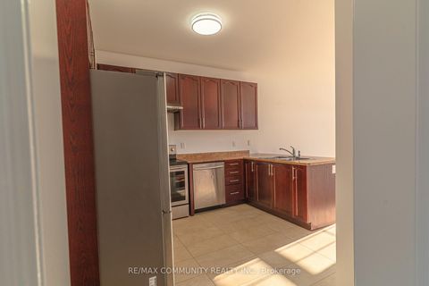 Photo 11 at 27 Bamburg Street, Sutton & Jackson's Point, Georgina