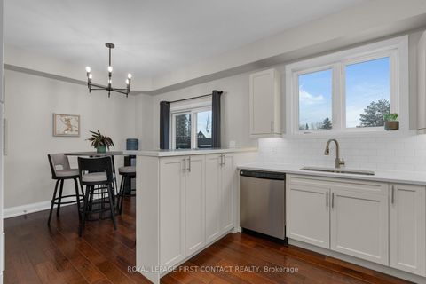 Photo 8 at 21 - 376 Blake Street, Codrington, Barrie