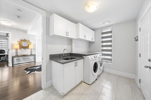 Photo 11 at 15 Carrville Woods Circle, Patterson, Vaughan