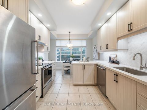 Photo 7 at 510 - 10 Old York Mills Road, York Mills, Toronto