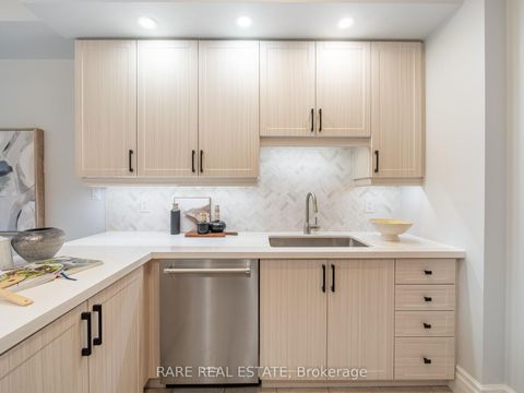 Photo 8 at 510 - 10 Old York Mills Road, York Mills, Toronto