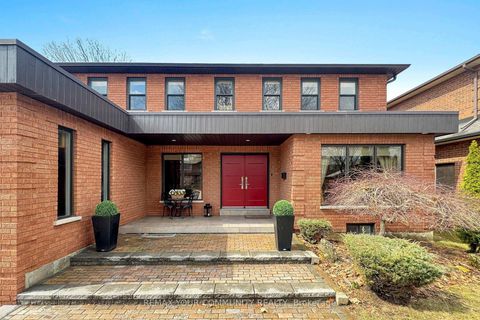 Photo 1 at 186 Wigwoss Drive, East Woodbridge, Vaughan