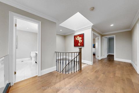 Photo 17 at 186 Wigwoss Drive, East Woodbridge, Vaughan