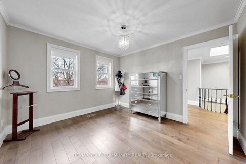 Photo 23 at 186 Wigwoss Drive, East Woodbridge, Vaughan