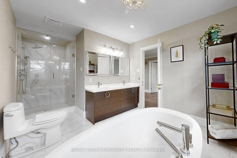 Photo 24 at 186 Wigwoss Drive, East Woodbridge, Vaughan