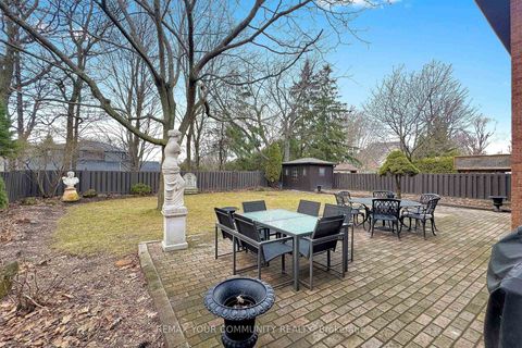 Photo 31 at 186 Wigwoss Drive, East Woodbridge, Vaughan
