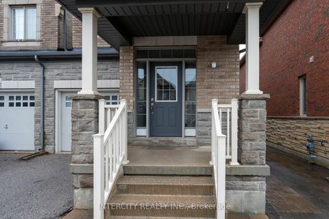 Photo 2 at 34 Alexie Way, Vellore Village, Vaughan