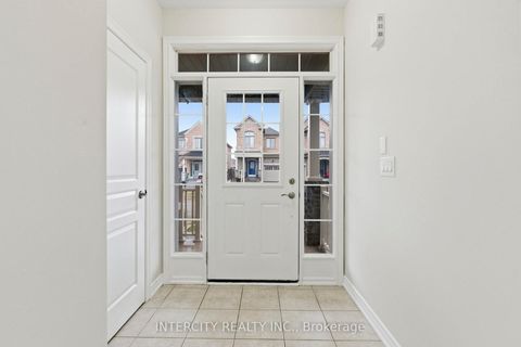 Photo 3 at 34 Alexie Way, Vellore Village, Vaughan