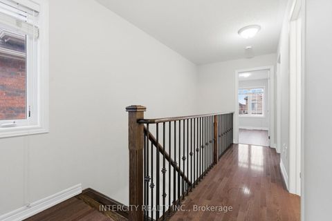 Photo 17 at 34 Alexie Way, Vellore Village, Vaughan