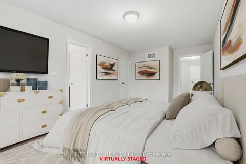 Photo 18 at 34 Alexie Way, Vellore Village, Vaughan