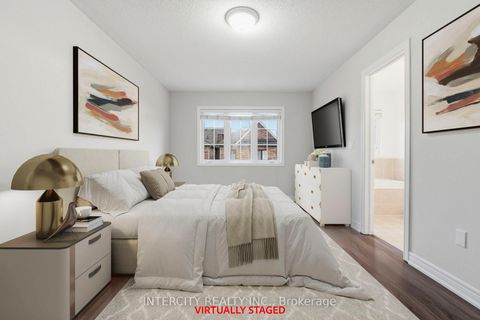 Photo 19 at 34 Alexie Way, Vellore Village, Vaughan