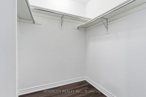 Photo 22 at 34 Alexie Way, Vellore Village, Vaughan