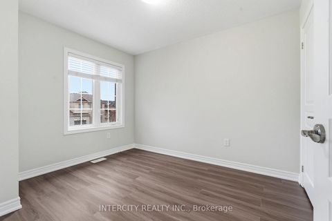 Photo 26 at 34 Alexie Way, Vellore Village, Vaughan