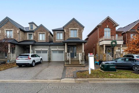 Photo 44 at 34 Alexie Way, Vellore Village, Vaughan