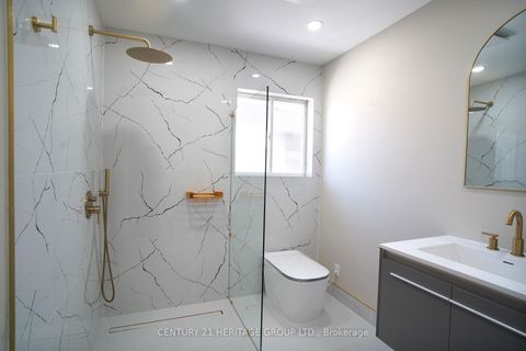 Photo 24 at 236 Simcoe Avenue, Keswick North, Georgina