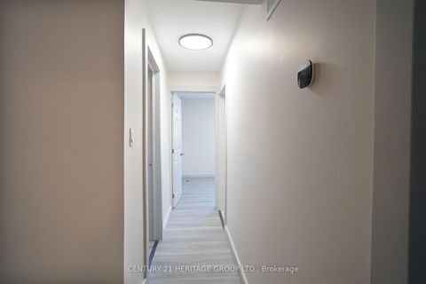 Photo 26 at 236 Simcoe Avenue, Keswick North, Georgina