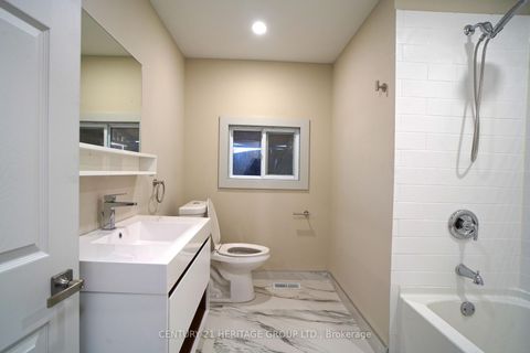 Photo 30 at 236 Simcoe Avenue, Keswick North, Georgina