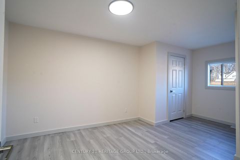 Photo 32 at 236 Simcoe Avenue, Keswick North, Georgina