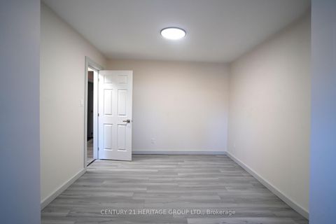 Photo 33 at 236 Simcoe Avenue, Keswick North, Georgina