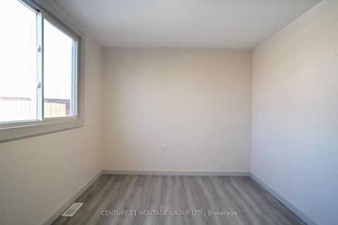 Photo 35 at 236 Simcoe Avenue, Keswick North, Georgina