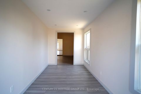 Photo 38 at 236 Simcoe Avenue, Keswick North, Georgina