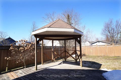 Photo 39 at 236 Simcoe Avenue, Keswick North, Georgina