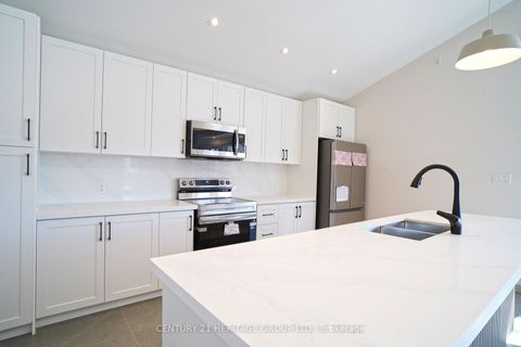 Photo 48 at 236 Simcoe Avenue, Keswick North, Georgina