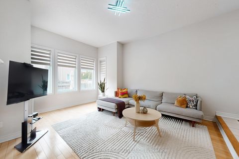 Photo 9 at 346 Thornhill Woods Drive, Patterson, Vaughan