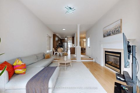 Photo 13 at 346 Thornhill Woods Drive, Patterson, Vaughan