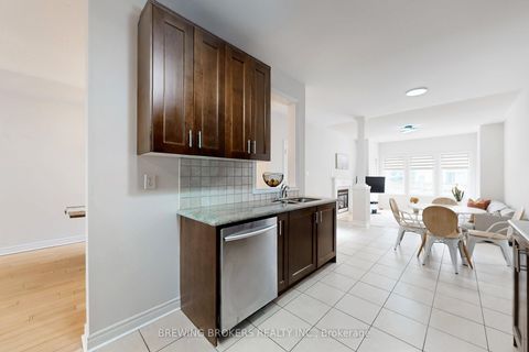 Photo 17 at 346 Thornhill Woods Drive, Patterson, Vaughan