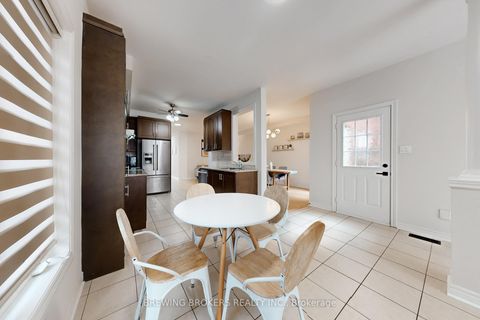 Photo 19 at 346 Thornhill Woods Drive, Patterson, Vaughan