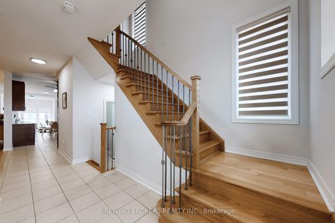 Photo 21 at 346 Thornhill Woods Drive, Patterson, Vaughan