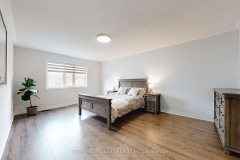Photo 23 at 346 Thornhill Woods Drive, Patterson, Vaughan