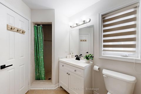 Photo 28 at 346 Thornhill Woods Drive, Patterson, Vaughan