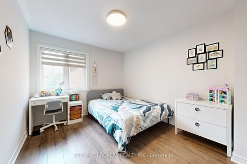 Photo 29 at 346 Thornhill Woods Drive, Patterson, Vaughan