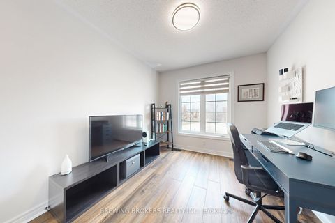 Photo 33 at 346 Thornhill Woods Drive, Patterson, Vaughan