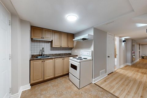 Photo 39 at 346 Thornhill Woods Drive, Patterson, Vaughan