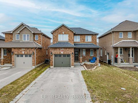 Photo 2 at 82 Nathan Crescent, Painswick South, Barrie