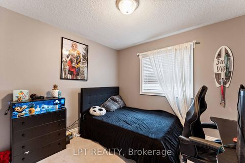 Photo 27 at 82 Nathan Crescent, Painswick South, Barrie