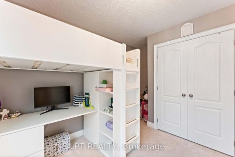 Photo 30 at 82 Nathan Crescent, Painswick South, Barrie