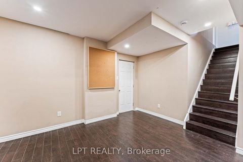 Photo 33 at 82 Nathan Crescent, Painswick South, Barrie