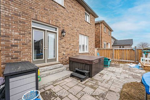 Photo 35 at 82 Nathan Crescent, Painswick South, Barrie