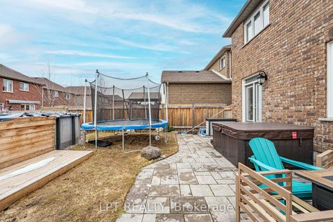 Photo 37 at 82 Nathan Crescent, Painswick South, Barrie