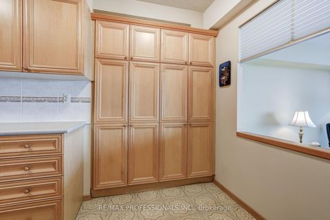Photo 9 at 1405 - 240 Scarlett Road, Smythe, Toronto