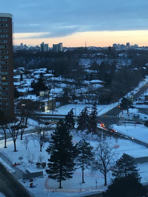 Photo 23 at 1405 - 240 Scarlett Road, Smythe, Toronto